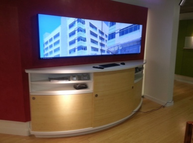 BR 49" Ultra Thin Bezel LED Display